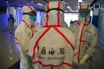 100多個國家和國際組織向中國提出防疫物資需求,出口醫(yī)療物資100%單證審核(圖1)
